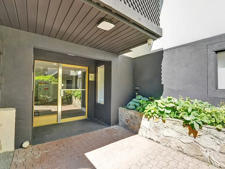 1010 McKenzie Ave #203 — Photo 31