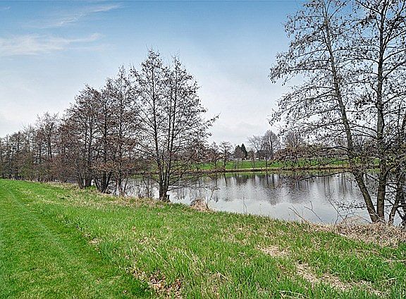 4th image of 2784 Rolling Meadows Dr