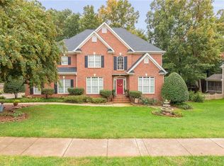 5920 Oakmont Ct, Kernersville, NC 27284