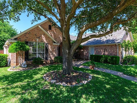 3rd image of 2111 Redrock Dr