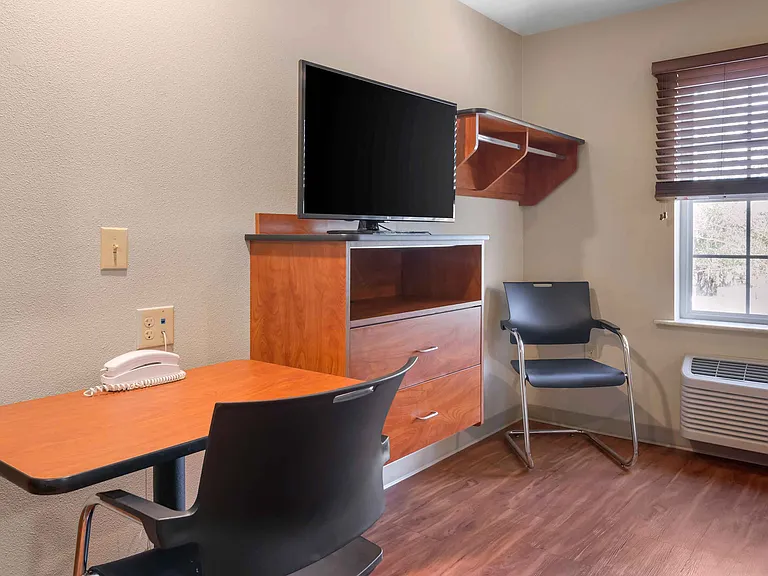 Studio Suite - 1 Queen Bed