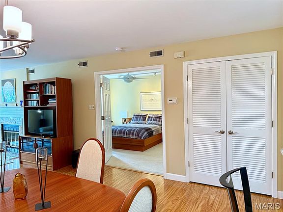 4th image of 4235 W Pine Blvd APT 21