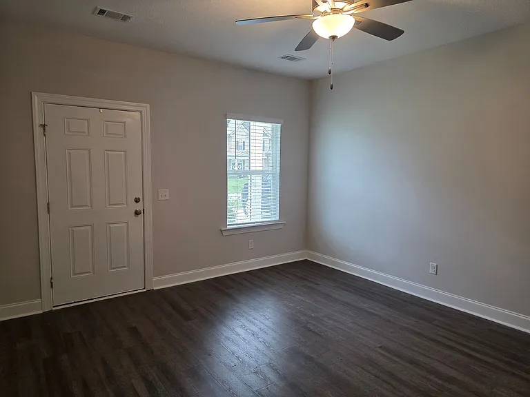57 Oakmont Dr — Photo 3