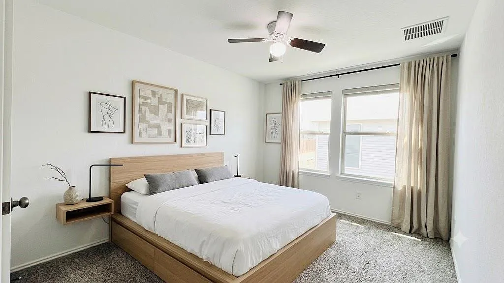 4 bed, 3.0 bath, 2022 sqft, $2,150 — Photo 4