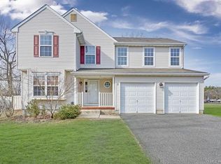 2 N Olympia Dr, Waretown, NJ 08758