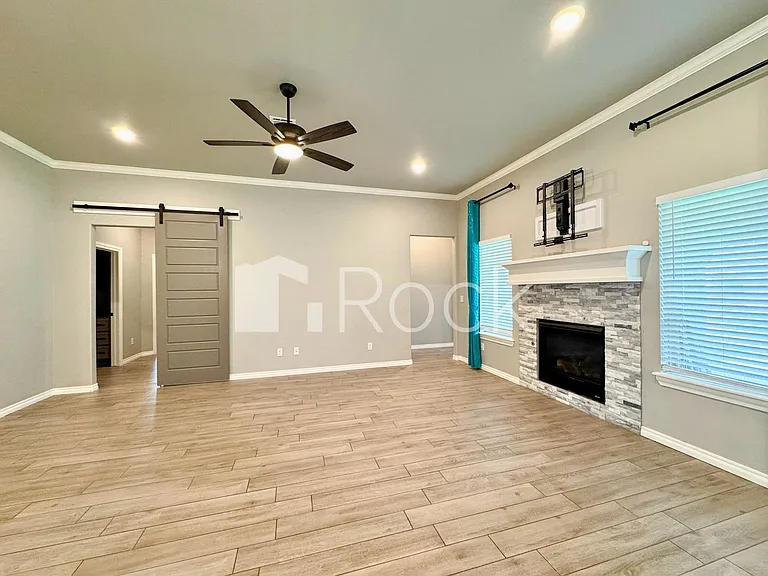 19113 Grove Pkwy — Photo 5