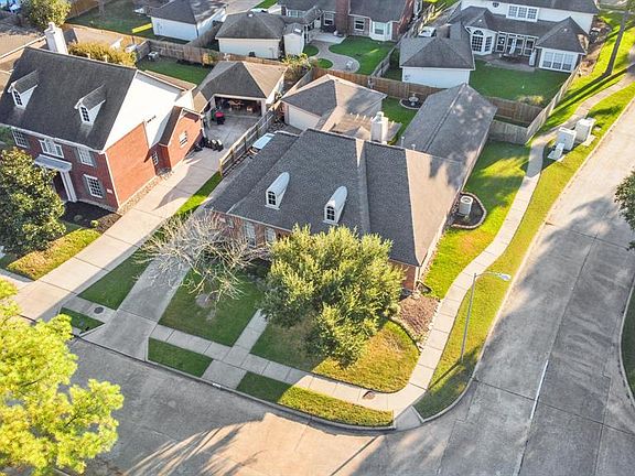4th image of 15619 Township Glen Lane