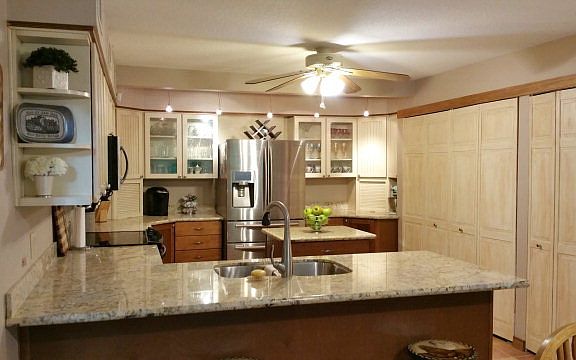 3rd image of 319 Huckleberry Dr
