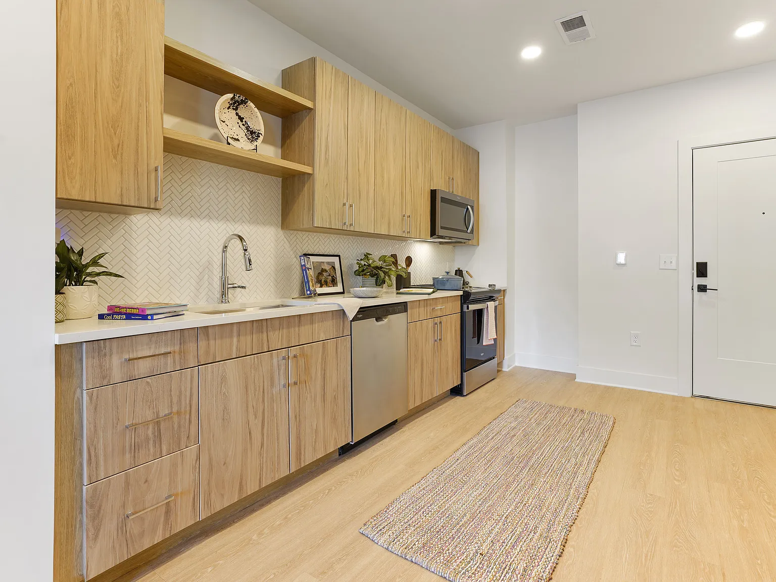 Boxcar Apartments — Photo 2