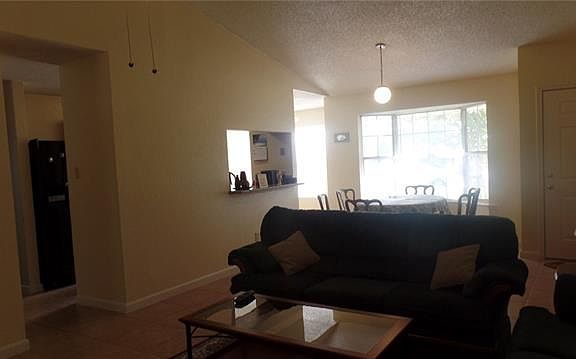 5th image of 2505 Highmont Dr