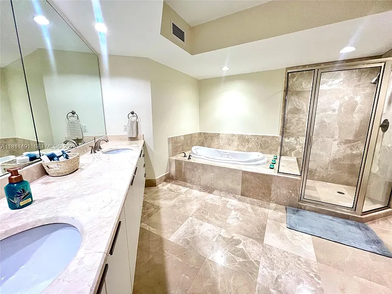 231 Riverside Dr #1210 — Photo 20