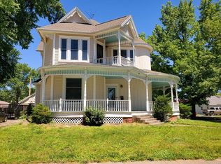 401 W Exchange St, Kahoka, MO 63445