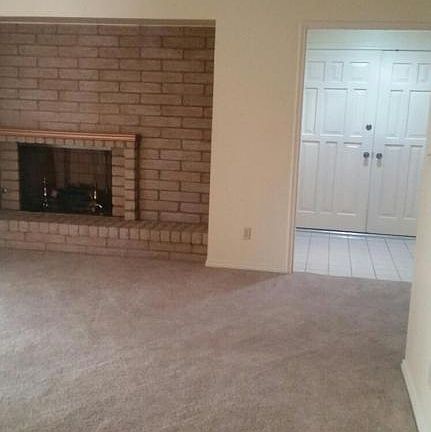 3rd image of 1509 W Glenn Dr