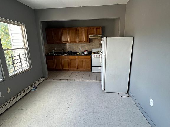 3rd image of 450 Jersey St #3B