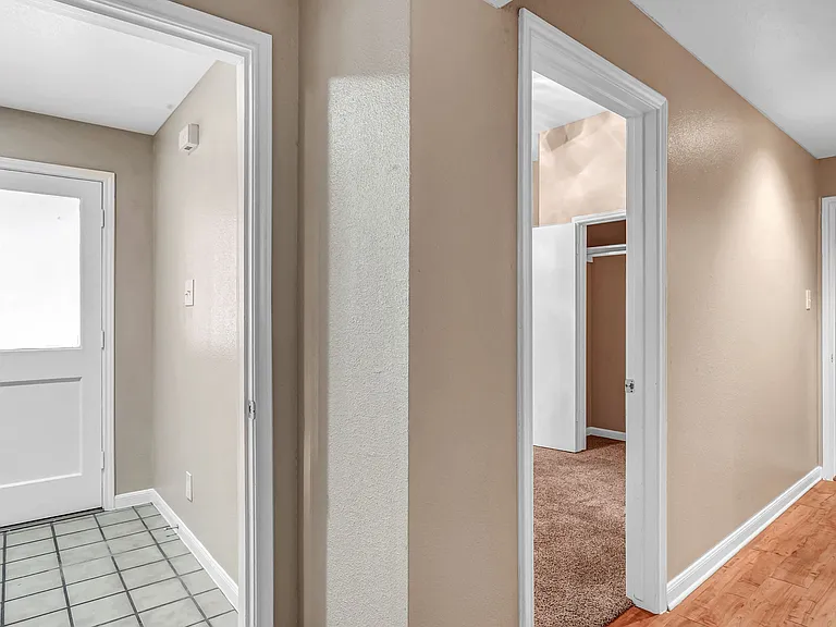 The Tuscany Apartments — Photo 33