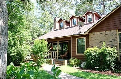 Welcome to 341 Ruckel Drive!