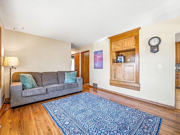 4th image of 8452 Ideal Ave S