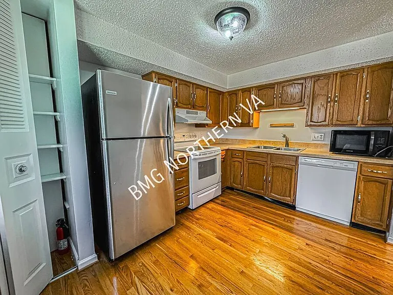 8627 Spring Creek Ct — Photo 8