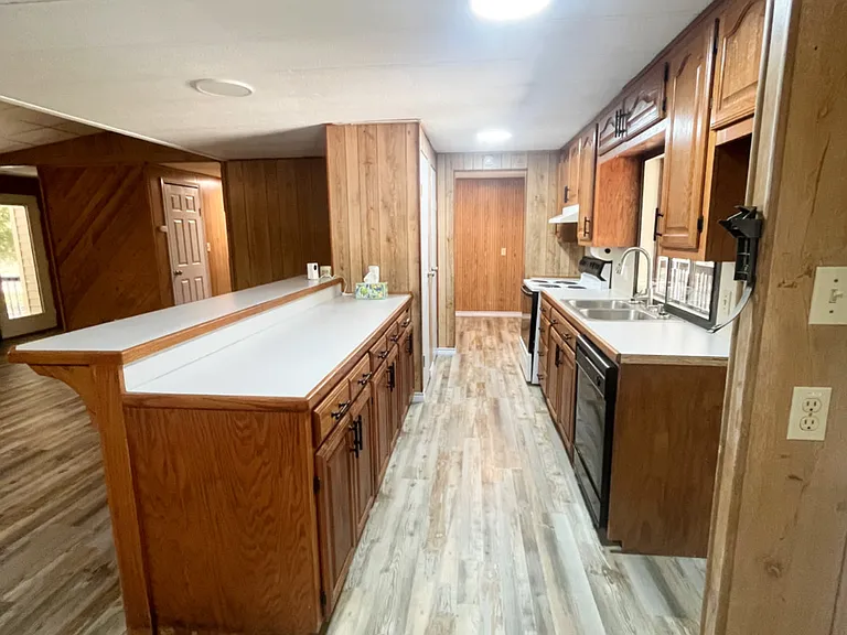 1038 Sandy Oaks Rd — Photo 9