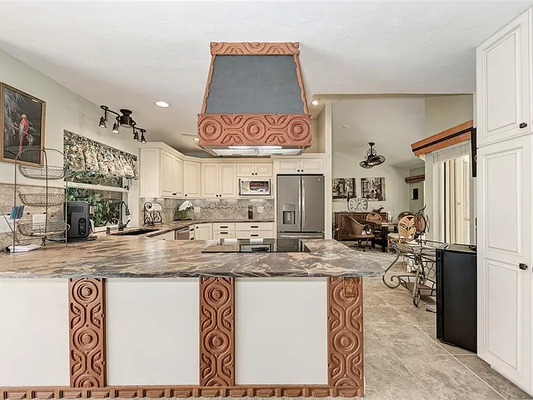 3126 Meadow Run Dr — Photo 19