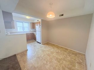 1708 E 24th Ave APT 3, Hutchinson, KS 67502