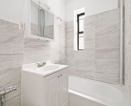 4th image of 566 W 159th St APT 34