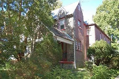 5707 Woodbine Ave
