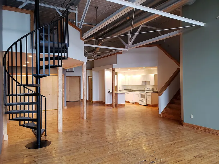 116 Pleasant St — Photo 1