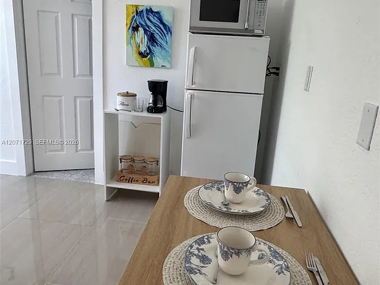9635 SW 16th St #STUDIO — Photo 3