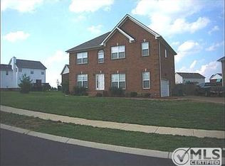 127 Camp Creek Cir, Hendersonville, TN 37075