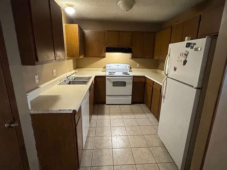 204 Vieux Orleans Cir #A — Photo 6