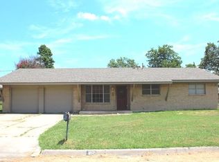 314 Rosedale Dr, Gainesville, TX 76240