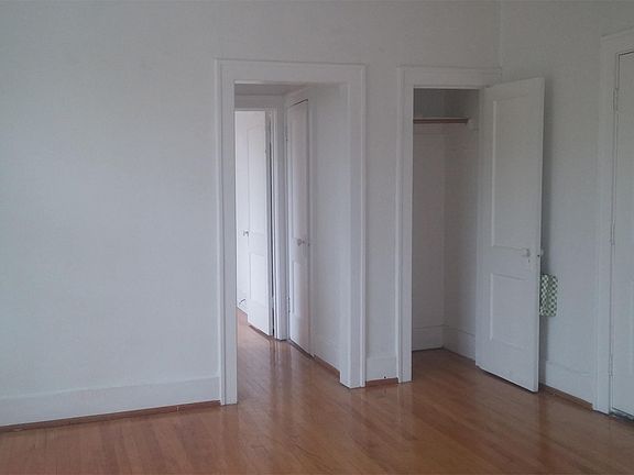 5th image of 1178 Beaconsfield Ave APT 2