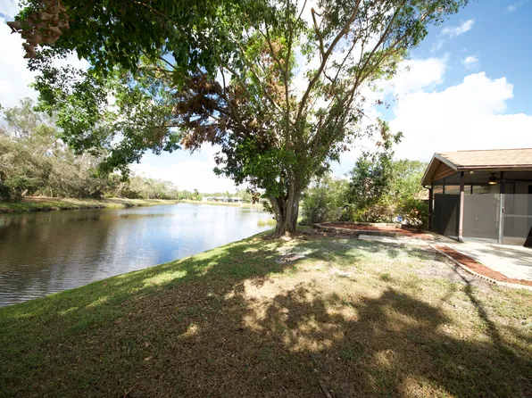 5743 Deer Hollow Trl, Sarasota, FL 34232