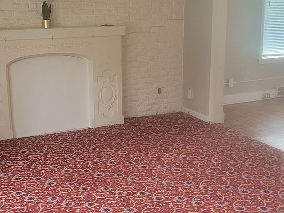 2nd image of 101 S Jessie St #101