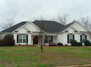236 Grove Ln, Kathleen, GA 31047