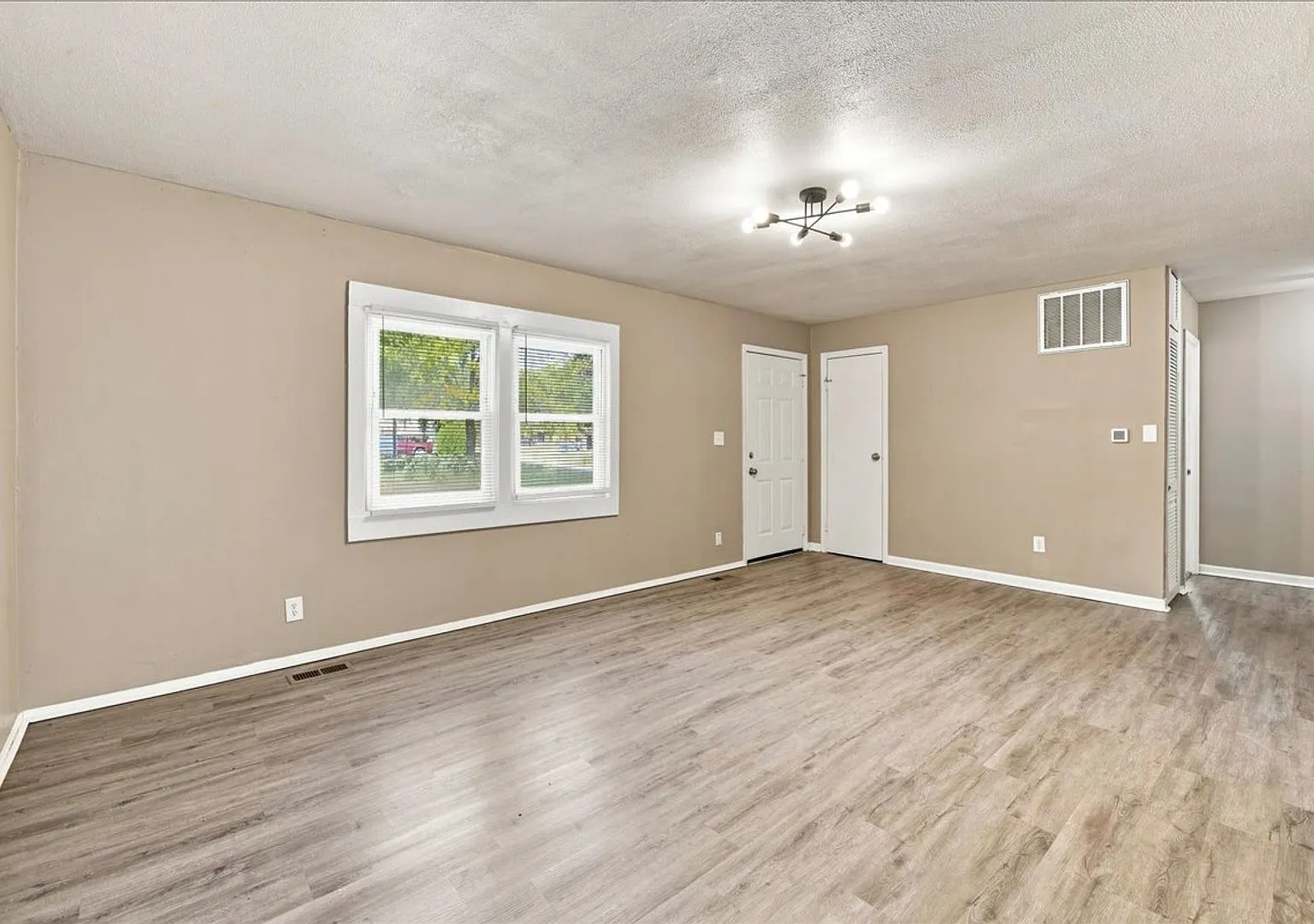 3743 Breen Drive - $1450.00/mo. — Photo 4