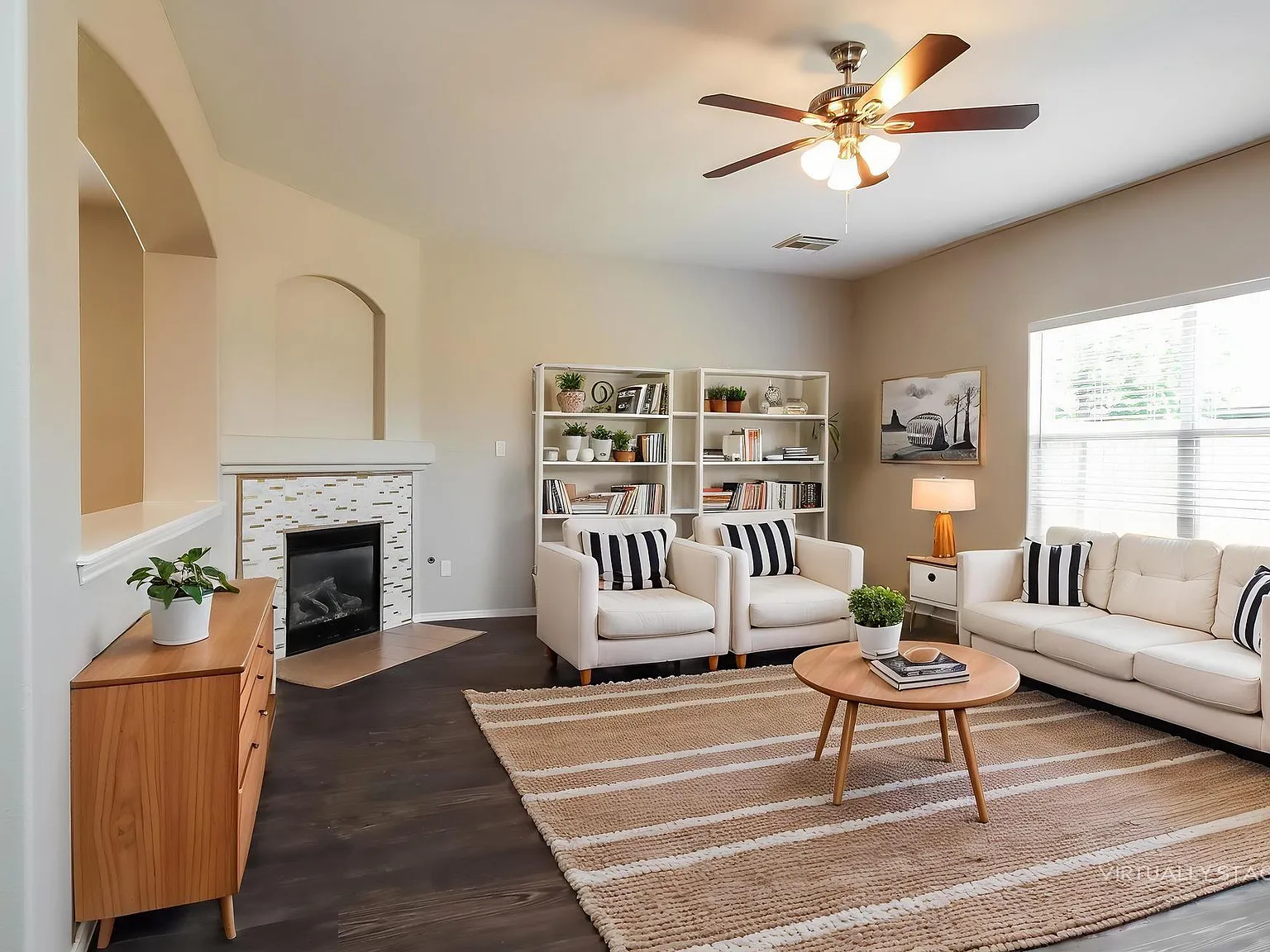 4 bed, 3.5 bath, 3996 sqft, $2,205 — Photo 4