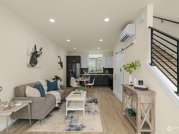 3rd image of 3807 Gilman Avenue W