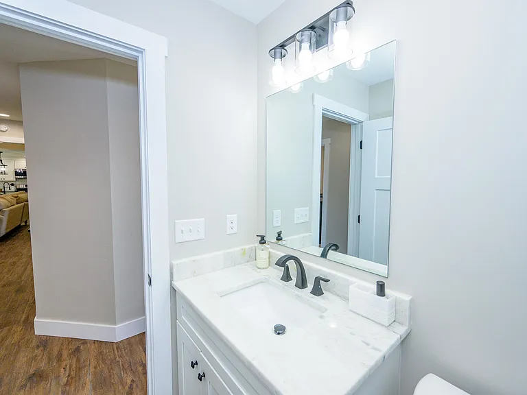 299 Hampton Rd — Photo 40