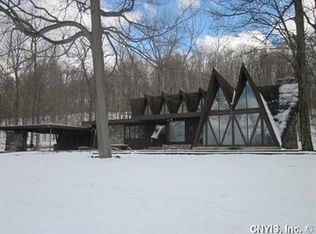 2626 Lyons Rd, Camillus, NY 13031