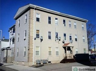 6 Plum St APT 5, Worcester, MA 01604