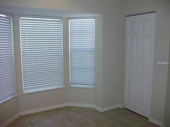 5th image of 905 Addington Ct Unit 103