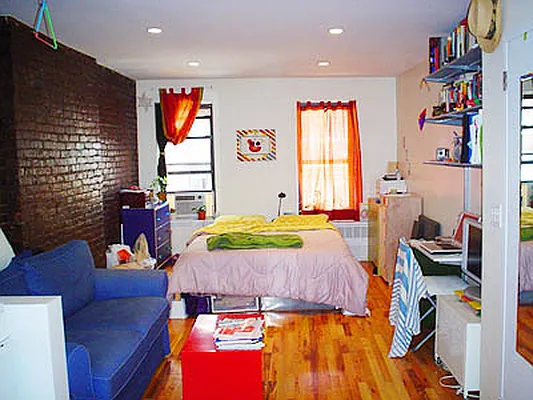 Rented by Chartwell Forest Hills Realty | media 18