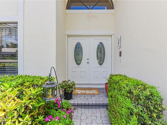 3rd image of 4104 SW Gleneagle Cir