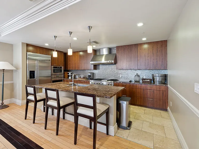 358 Caruso Ave — Photo 30
