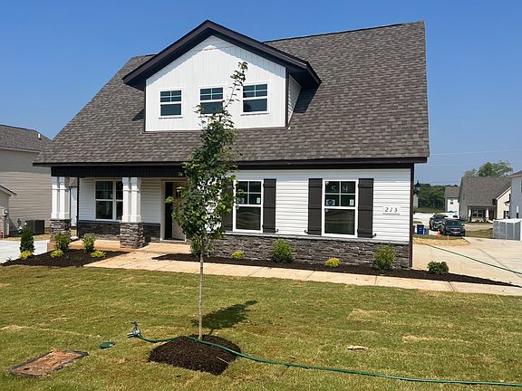 3rd image of 211 Chevelle Ct