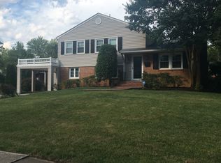 8507 Cyrus Pl, Alexandria, VA 22308