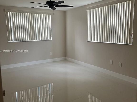4th image of 8353 Lake Dr #1088