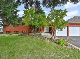 113 Bond Cres, Richmond Hill, ON L4E 3K9